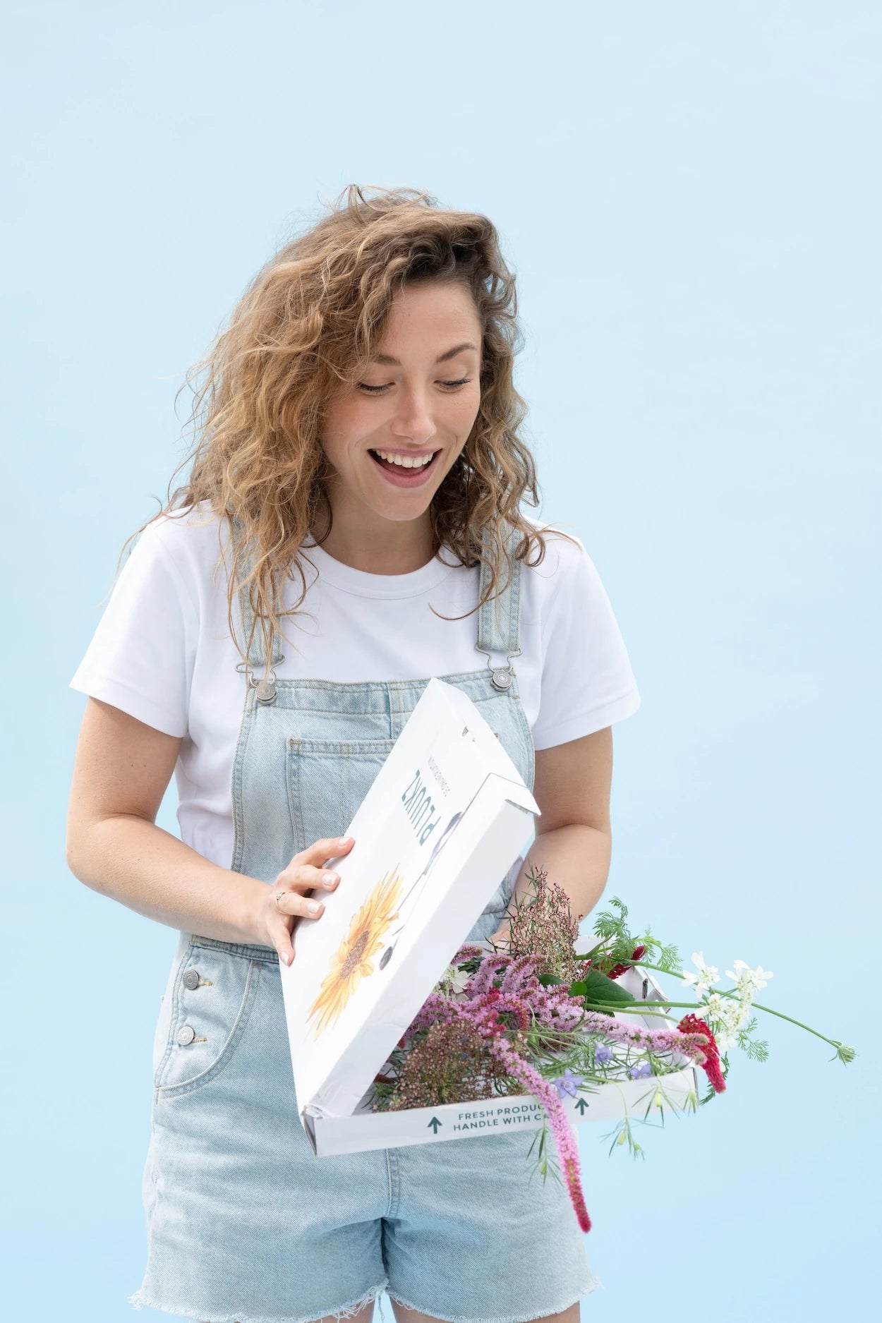 Duurzaam onbespoten brievenbusboeket snel geleverd aan huis
