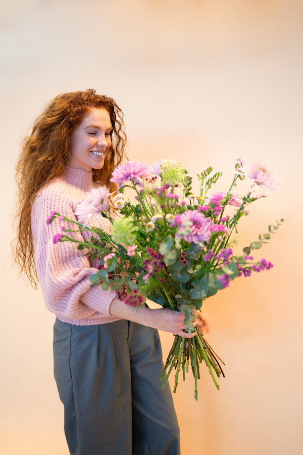 Groot roze veldboeket snel en vers geleverd