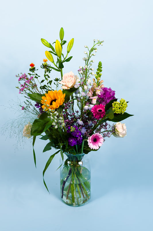 Buitenbeentje bloemen in volle vaas – Biologisch en lokaal van Nederlandse kwekers.