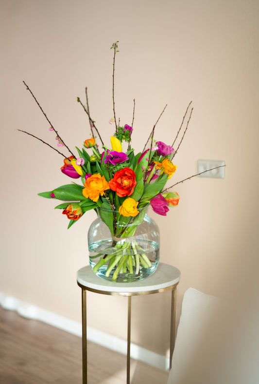 Perfect cadeau: voorjaarsboeket van bloemen