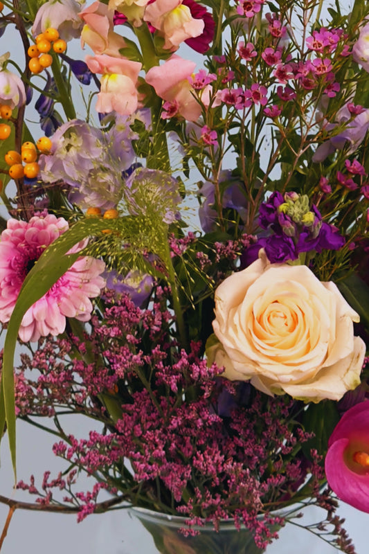 Duurzaam bloemcadeau – Koop jouw Buitenbeentje Boeket vandaag bij Pluukz.