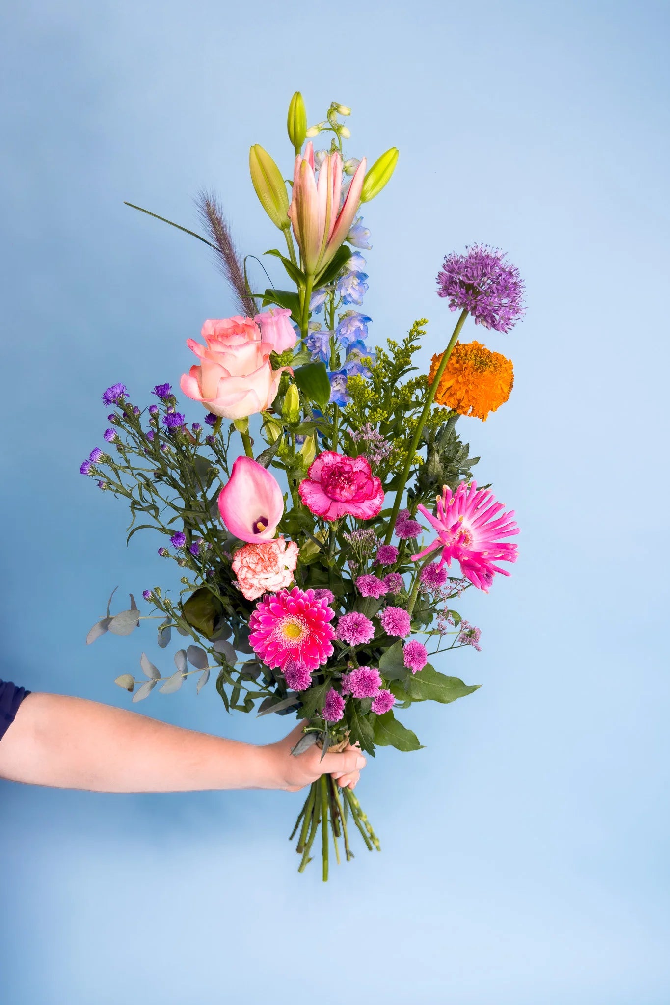 Elegant roze boeket met natuurlijke uitstraling, direct van de kweker naar jouw vaas.