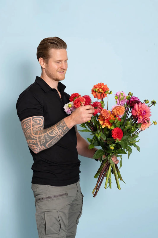Mono boeket met dahlia’s online bestellen – duurzame bloemen cadeau

